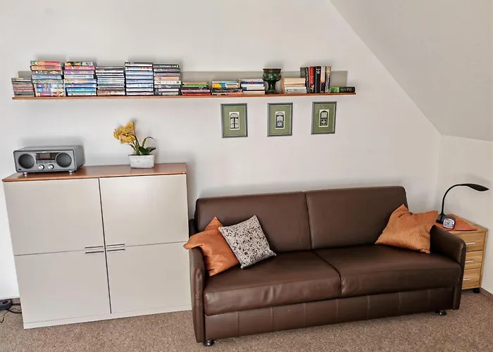 Apartment Mit Balkon *