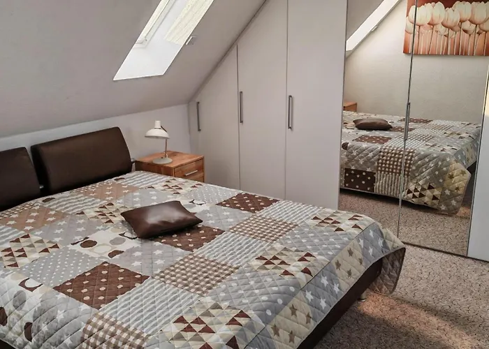 Apartment Mit Balkon *